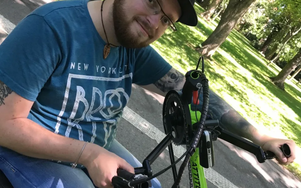 Tomáš Helísek s handbikem