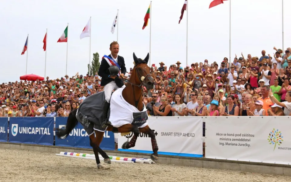 Parkurovou Grand Prix CSI-W Olomouc vyhrál Čech Opatrný