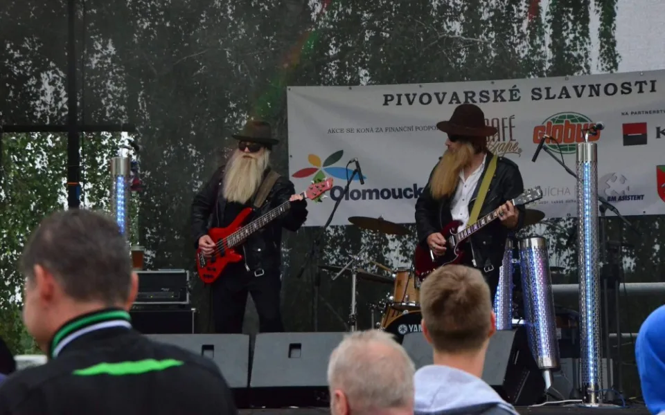 Pivovarské slavnosti minipivovaru Kosíř – cimbálovka, tři revivalové kapely a hlavně hodně piva