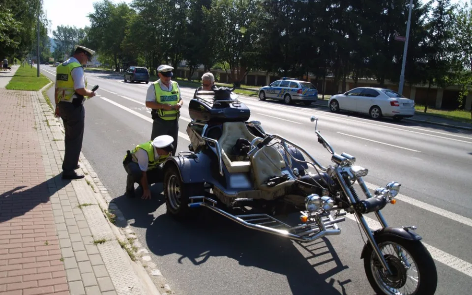 Policisté se zaměřili na motorkáře. Kontrolou prošli bez újmy téměř všichni, až na jednoho
