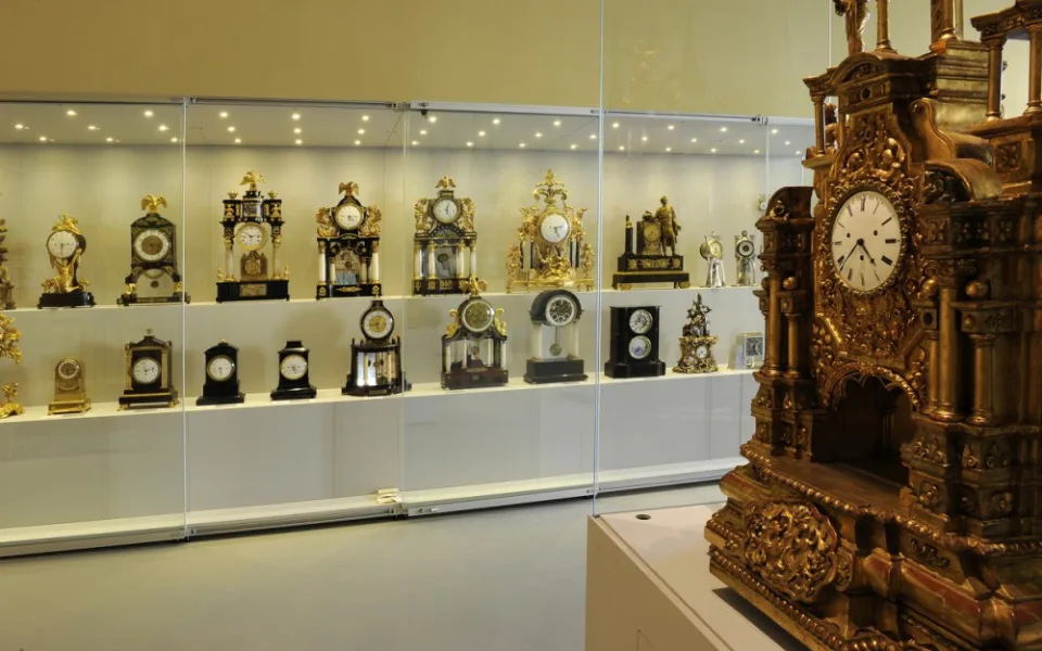 FOTO: Expozice času ve Šternberku láká na historii hodin, ale i na glóby a orloje
