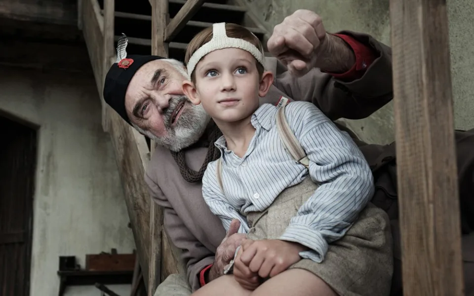Po strništi bos
