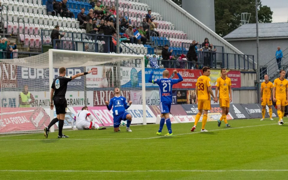 FOTOGALERIE: Sigma doma sestřelila Duklu 3:0 a už je druhá v tabulce