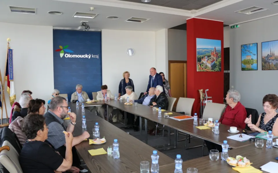 Kraj vyčlení peníze pro lidi, které věznili nacisti. Přispěje na léčebné výlohy