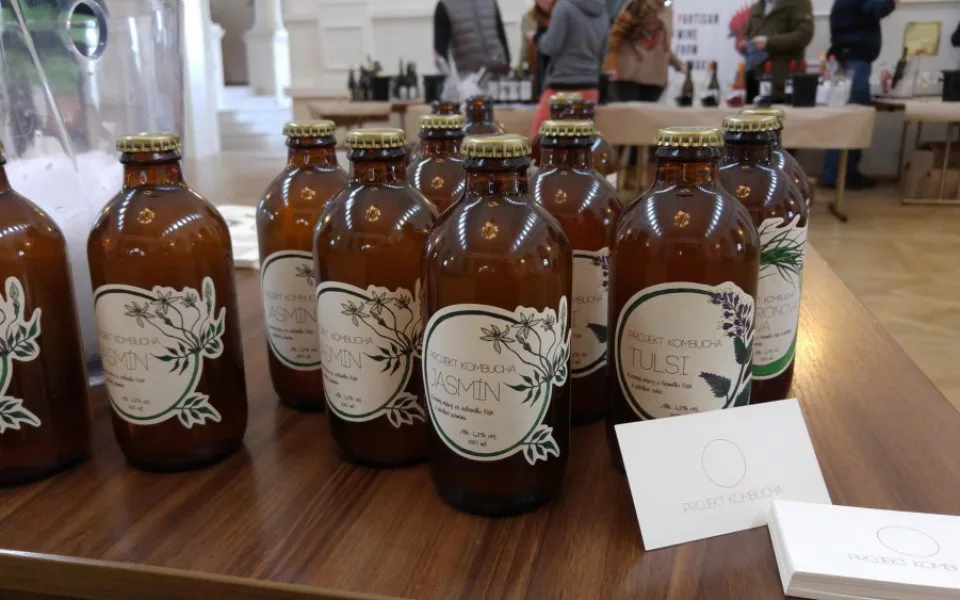 Projekt Kombucha spustil crowdfundingovou kampaň na Hithitu. Částku využijí na nové technologie