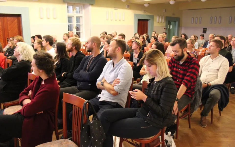 PechaKucha Night dnes poprvé míří do Prostějova. Představí lokální umělce a tvůrce