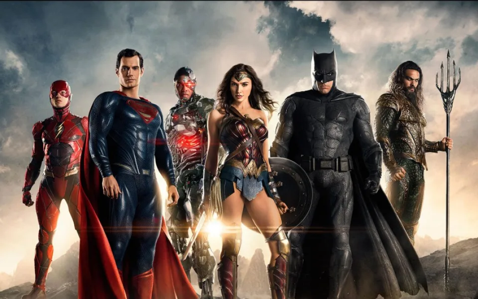 RECENZE: Premiéru Justice League na plátně sráží digitální megabordel a nuda