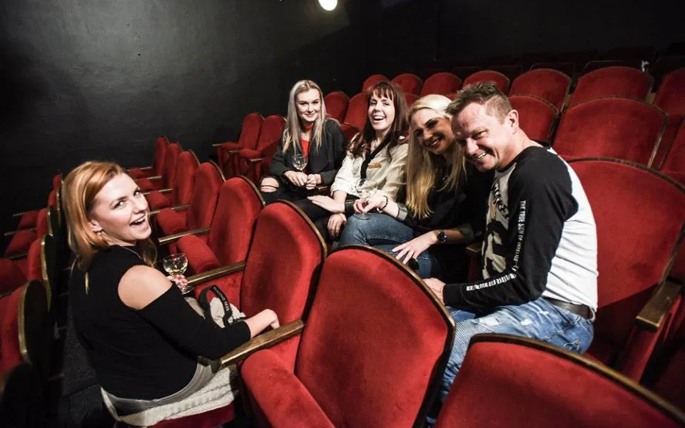 Divadlo Tramtarie pomáhá druhým. Bude prodávat dobročinný punč a uspořádá benefiční koncert
