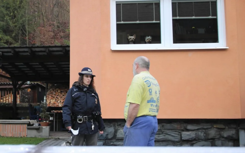Policisté se před zimou zaměřili na kontrolu chat. Ty jsou v tomto období častým terčem zlodějů