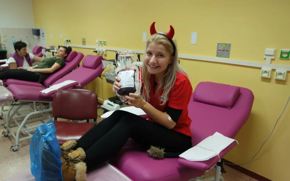 Radio Haná a Olomoucká Drbna darovali krev