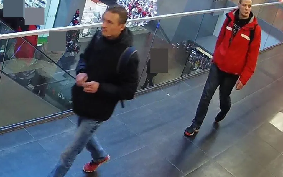 Muži ukradli v Galerii Moritz elektroniku za téměř dvacet tisíc