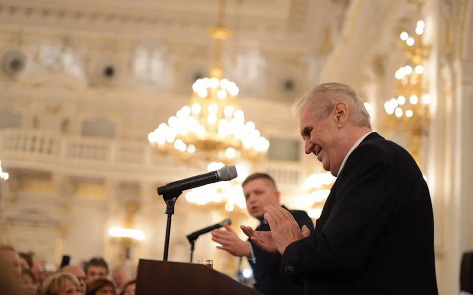 Miloš Zeman těsně obhájil mandát, v Olomouci vyhrál Drahoš