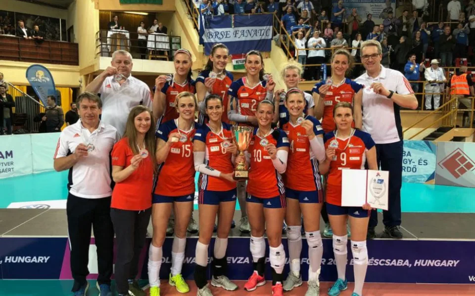 Olomoucké volejbalistky slaví úspěch, z turnaje MEVZA v Maďarsku vezou stříbrné medaile