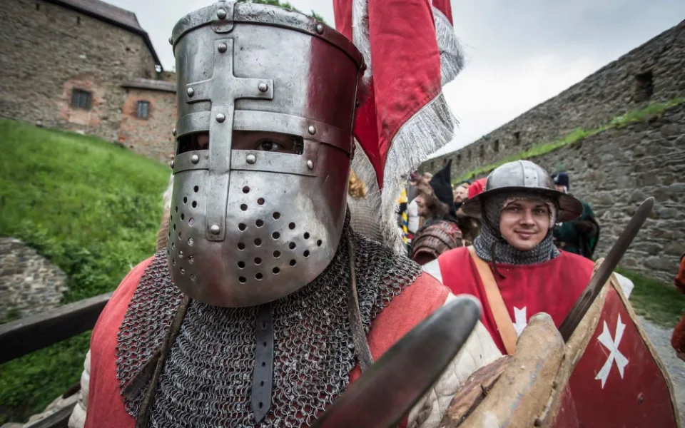 Vikingové i Československé legie. Helfštýn čeká devátý ročník Festivalu vojenské historie