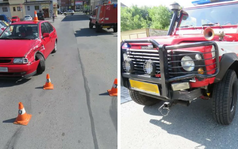 Řidič nedal přednost hasičům, kteří jeli do akce. I přes úporné brzdění hasičů se nepodařilo střetu zabránit