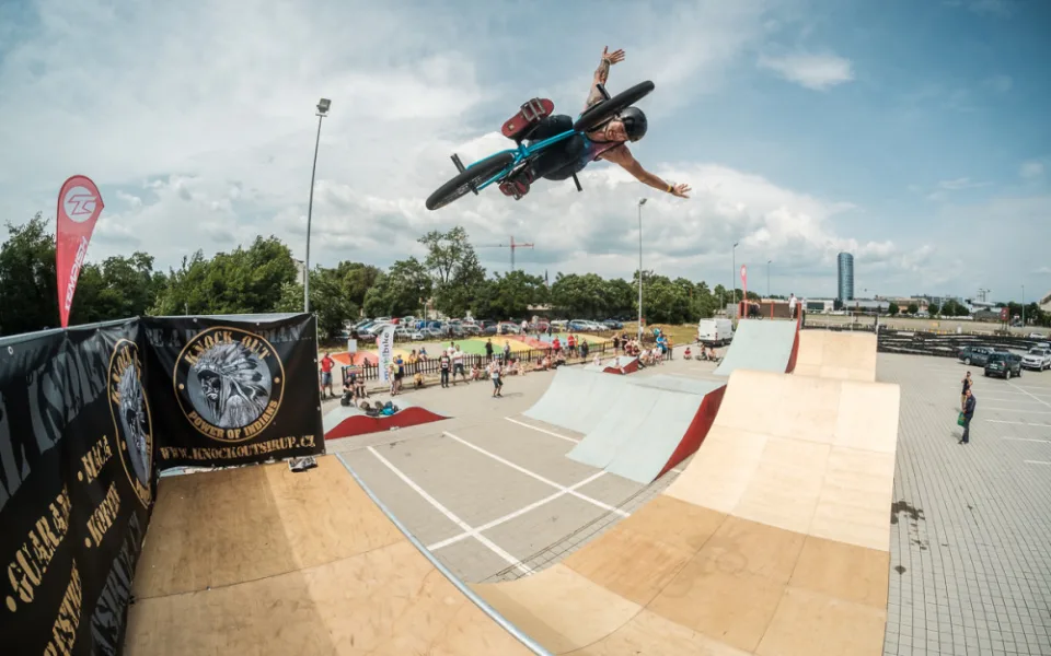 Sobotní den patřil před Šantovkou BMX závodníkům, přijeli špičkoví jezdci z celé republiky