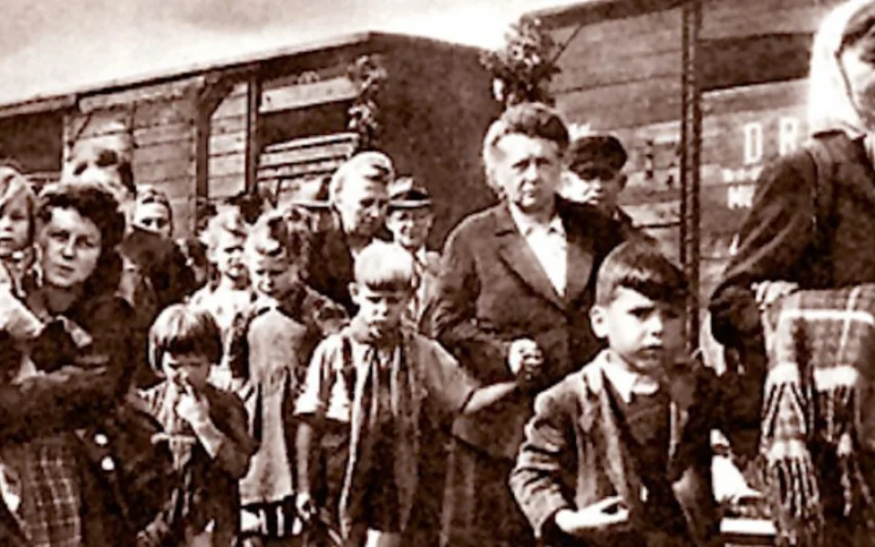 Na památku obětí zmasakrovaných na Švédských šancích tam bude vysvěcen památeční kříž