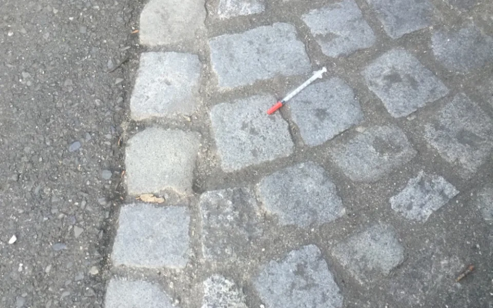 Strážníci řešili další nálezy injekčních stříkaček, tentokrát ve Štítného a Jeremenkově ulici