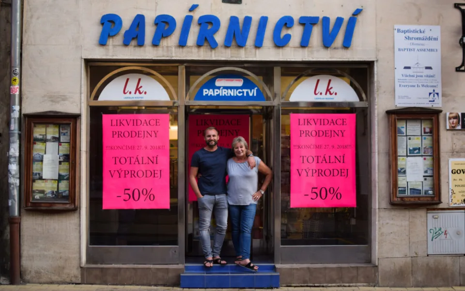 Konec jedné éry. Tradiční papírnictví v Pavelčákově ulici končí