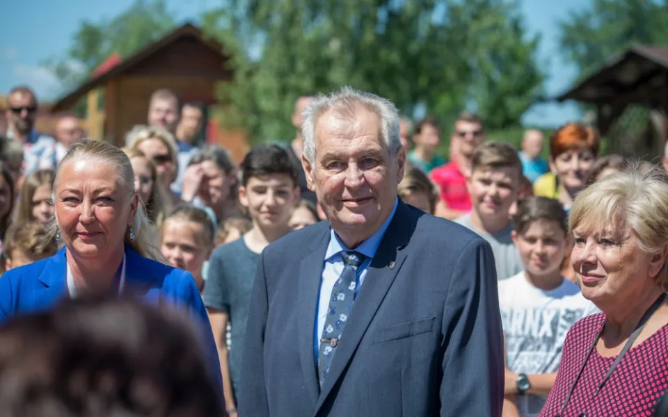 1000x1000-1503004723-prezident-milos-zeman