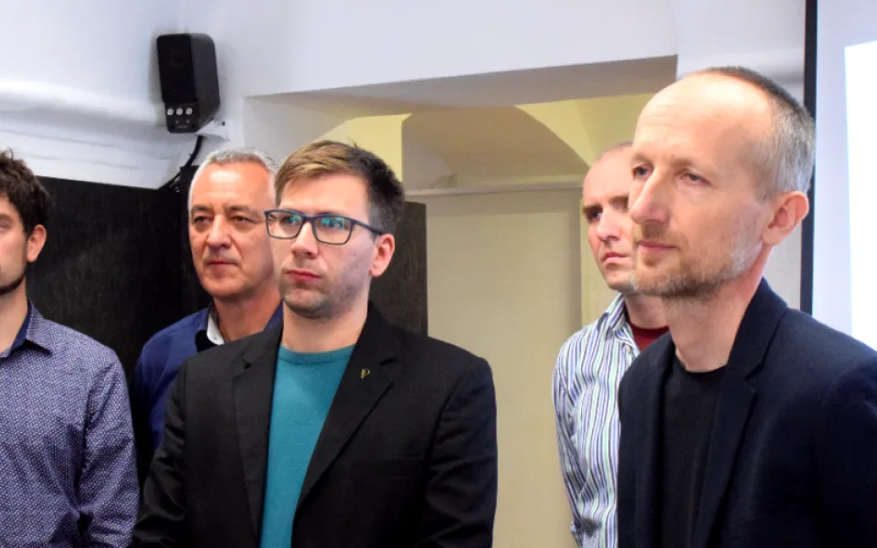 VIDEO: ProOlomouc a Piráti a Starostové se dohodli na rozdělení, o koalici s ANO budou usilovat samostatně