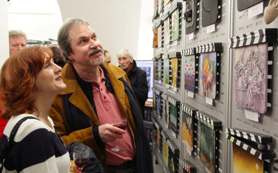 V olomoucké Galerii Bohéma budou k vidění zlínské filmové klapky