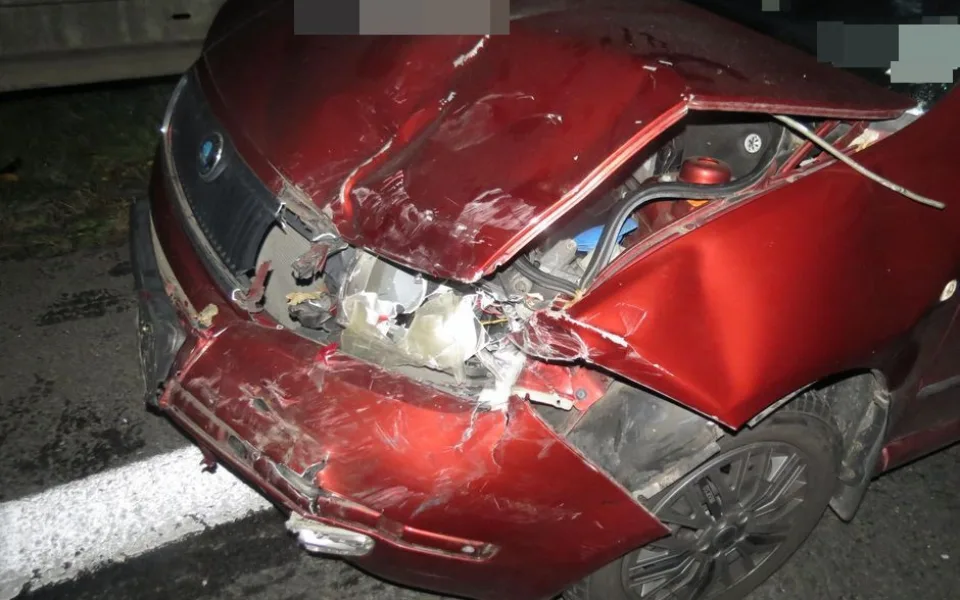 Včerejší srážka tří aut na dálnici u Křelova způsobila škodu za sto tisíc, jedno auto z místa nehody ujelo
