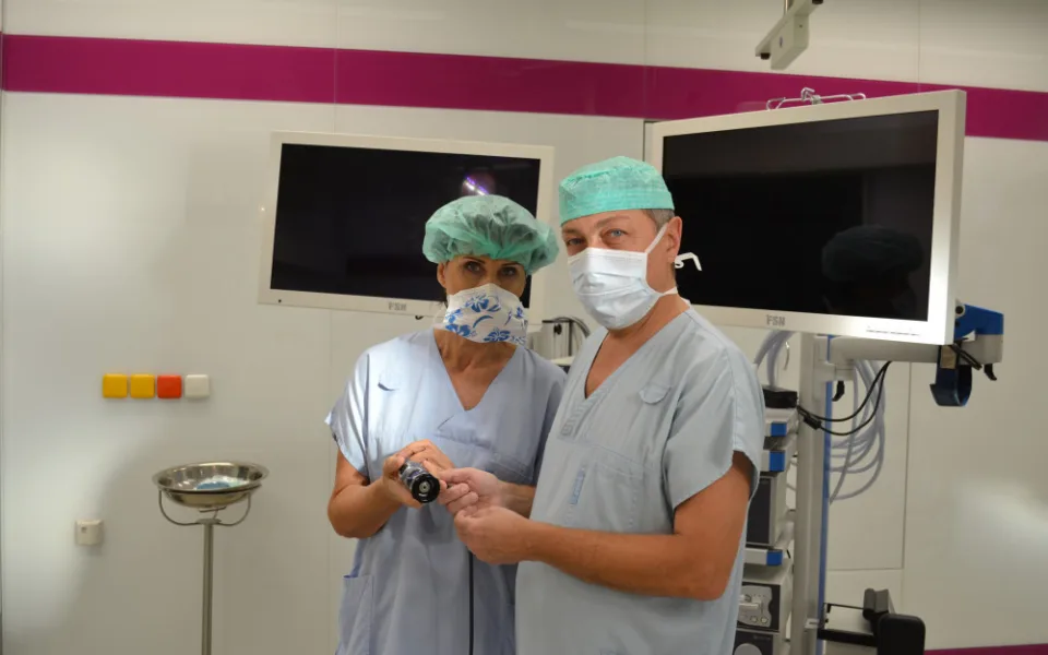 Nemocnice Prostějov pořídila na chirurgický operační sál novou laparoskopickou věž