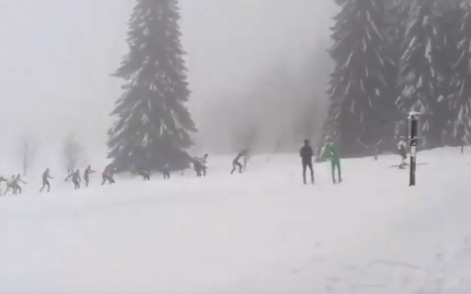 VIDEO: Olomoučtí hasiči získali na běžkařských závodech v Libereckém kraji zlaté medaile