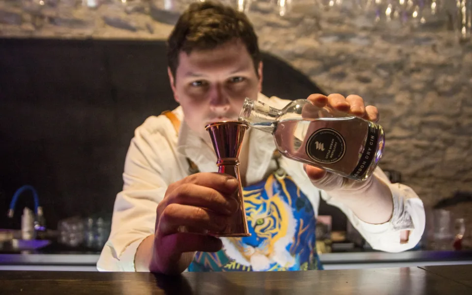 Stylový bar Blue Tiger zve na komentovanou degustaci ginu