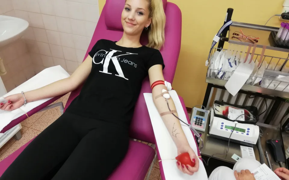 Dárci plazmy se mohou k odběru v nemocnici objednat online