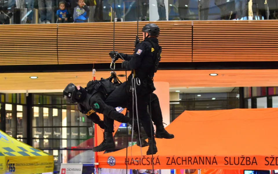 FOTO/VIDEO: Policie, hasiči i záchranáři v Šantovce. Druhý víkend Hrdinů regionu se blíží