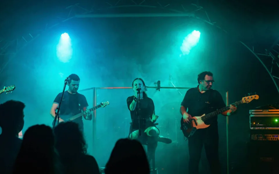 Vyrazte na Valentýna na koncert olomoucké a britské kapely. Zazní i hity od Pink Floyd