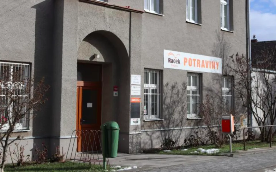 Radní se rozhodli podpořit ztrátovou prodejnu potravin, pro místní obyvatele je důležitá