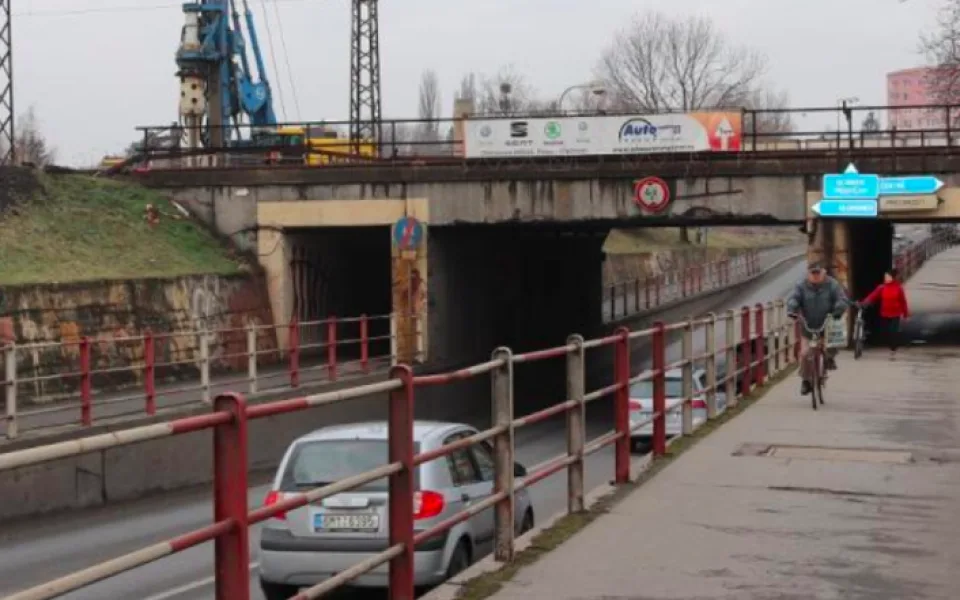 Přerov plánuje cyklopodjezd pod známým železničním přejezdem v Přerově, bude stát 13 milionů