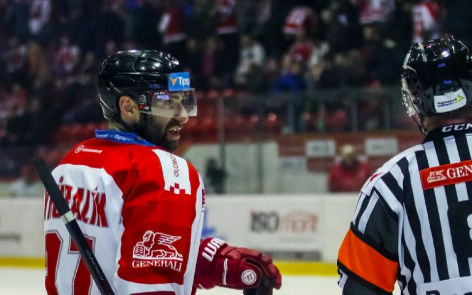 Rozhodčí Hradil byl za svoje rozhodnutí v zápasu Mory proti Litvínovu přeřazen do nižší ligy