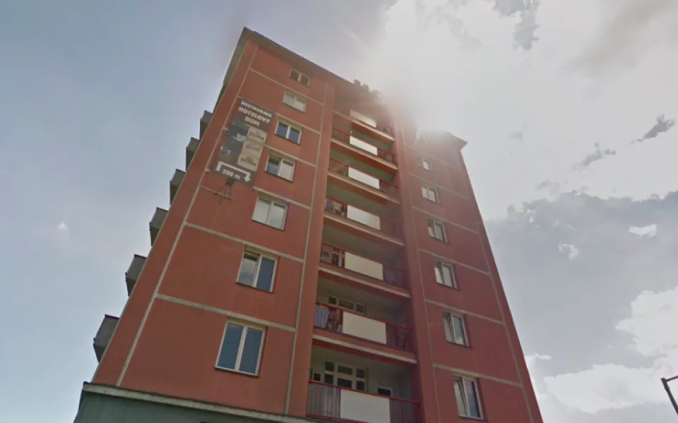 Starší žena zemřela po pádu z šestého patra Hotelového domu v Olomouci
