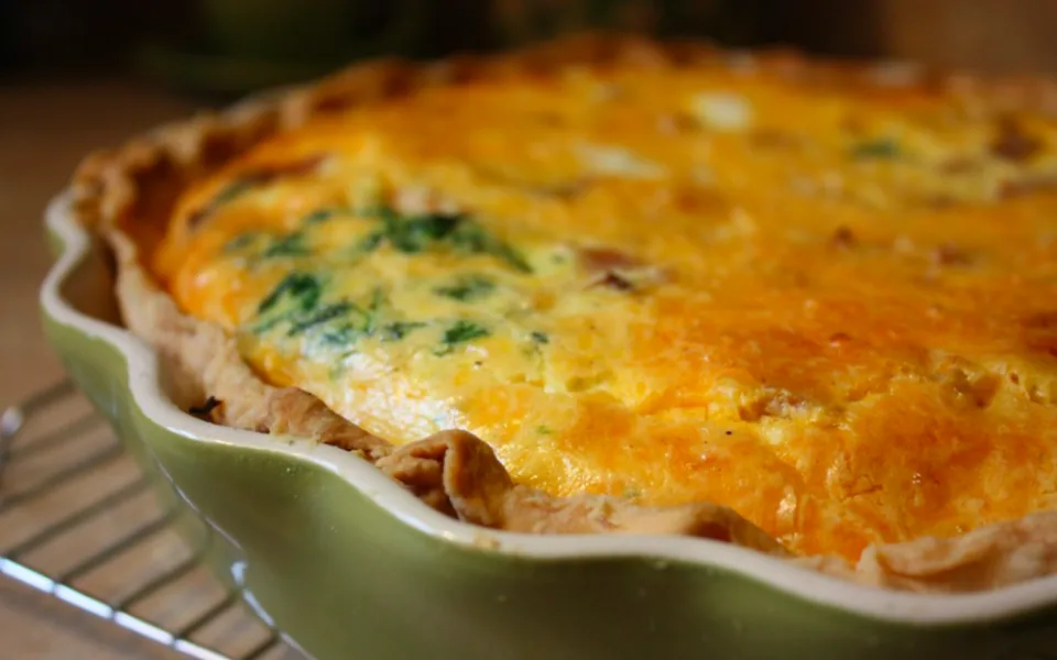 DRBNA VAŘÍ: Slaný koláč na spoustu způsobů... to je quiche