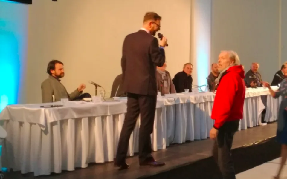 VIDEO: Ve Veletržním paláci se konala debata o SEFO. Řediteli Muzea umění bylo na konci debaty zabráněno vystoupit