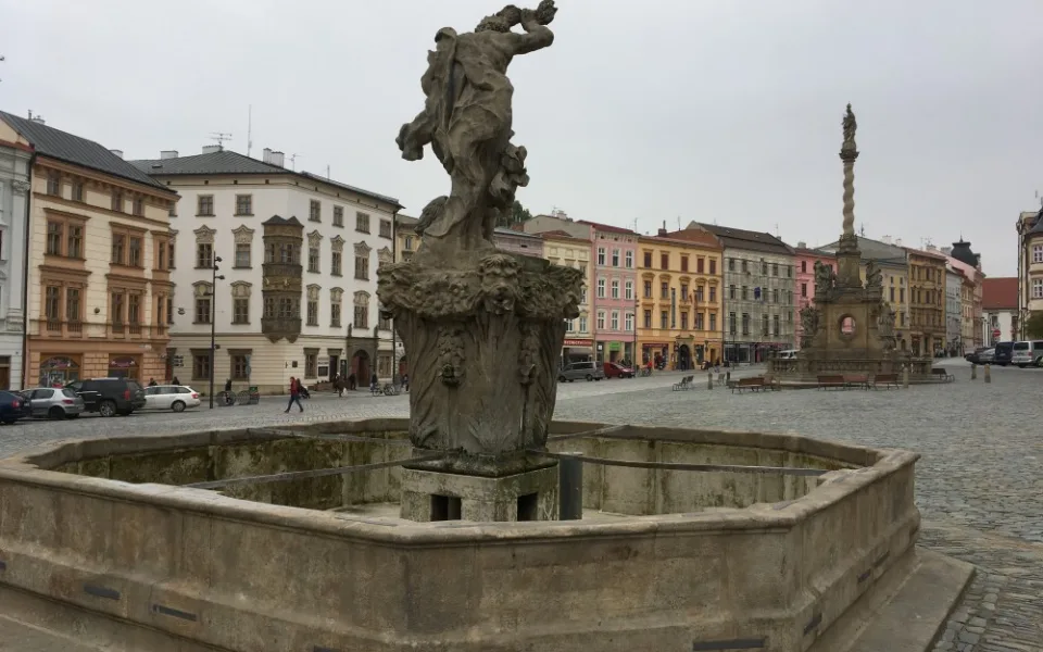 Za měsíc ožijí barokní kašny v Olomouci, Arionova kašna a pítka půjdou do provozu dříve