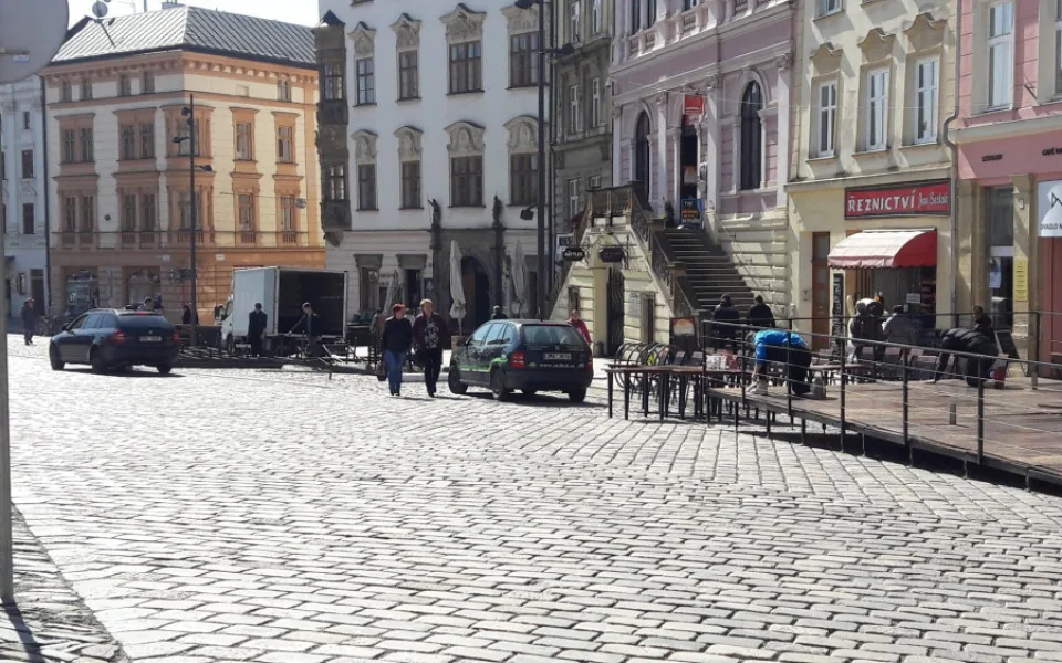 Olomoucké zahrádky jsou otevřeny. Provozovatelům se prostor navíc vyplatí