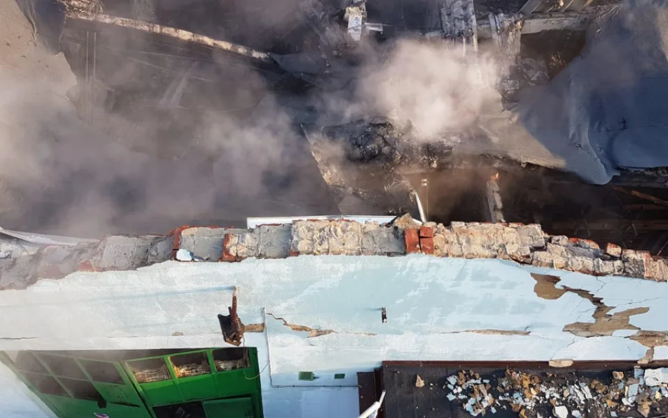 FOTO/VIDEO: Haly, které dnes ráno zachvátil ničivý požár, půjdou k zemi