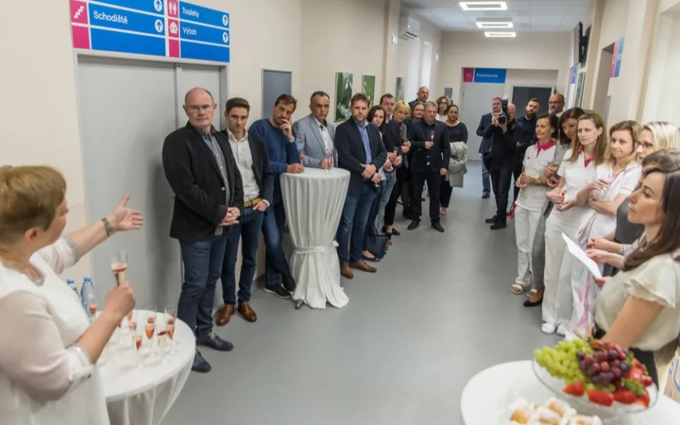 FOTO: Olomoucká EUC Klinika byla slavnostně otevřena na nové adrese, nabídne příjemné prostory i nejmodernější mamograf