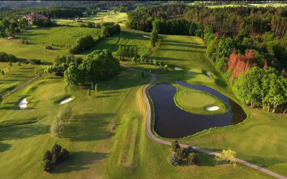 SOUTĚŽ: Vyhrajte celodenní vstup do Golf Resort Olomouc