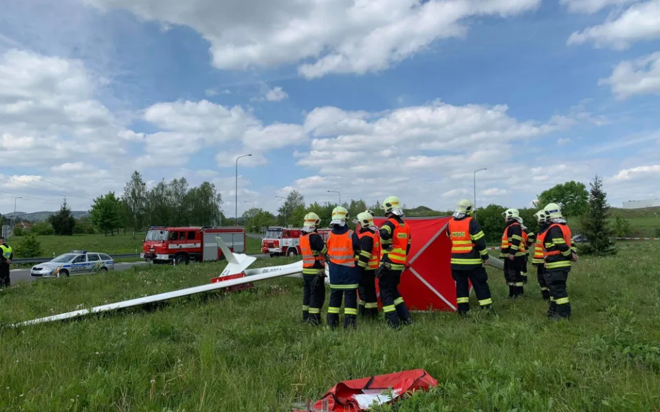 U Hranic se zřítil kluzák, jeho pilot na místě zemřel