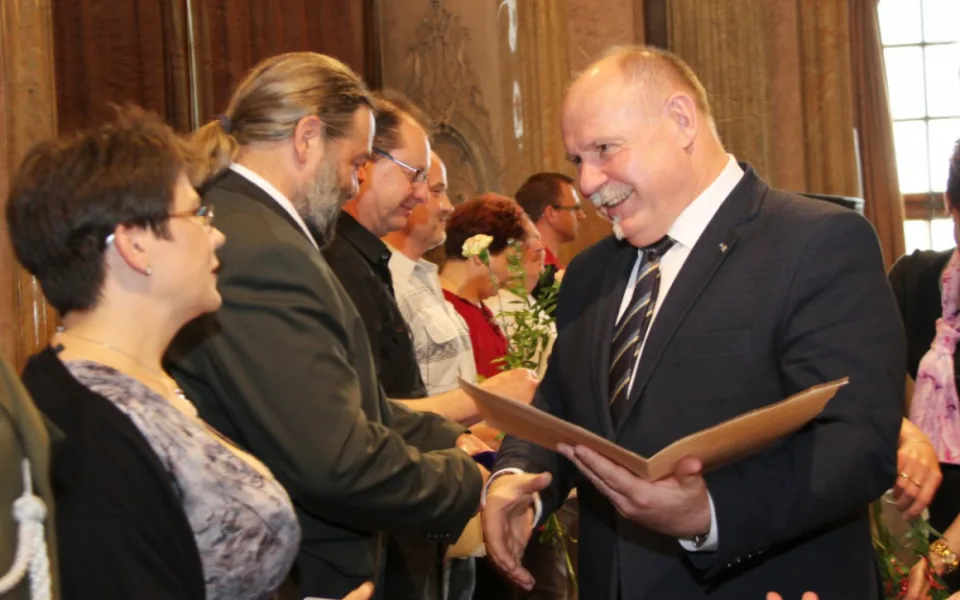Zlaté kříže předal dárcům krve hejtman Olomouckého kraje