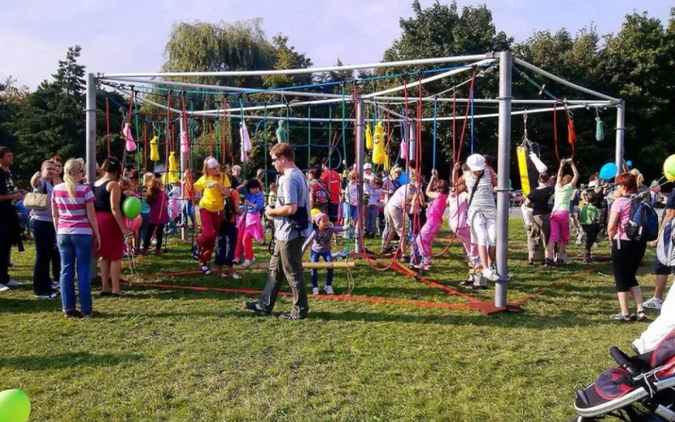Rodinný festival Funfest nabídne zábavu pro všechny. Na své si přijdou fanoušci superhrdinů, parkouru i ti nejmenší