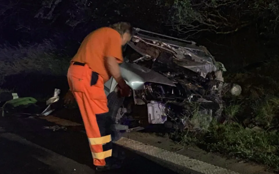 FOTO/VIDEO: Čelní srážka dvou aut mezi Olomoucí a Přerovem si vyžádala dva mrtvé. Hasiči zveřejnili video ze zásahu