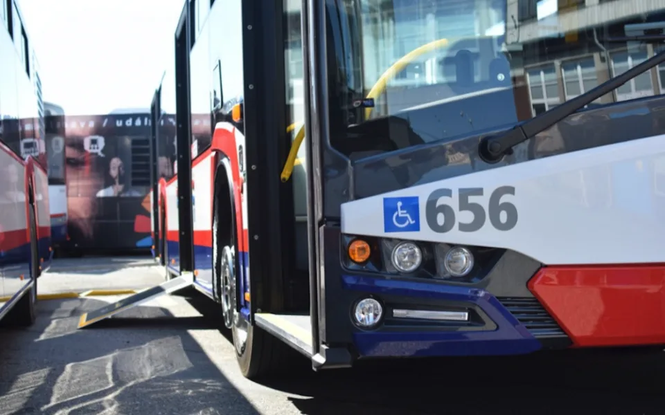 Autobusová linka č. 15 pojede kvůli asfaltování silnice jinudy
