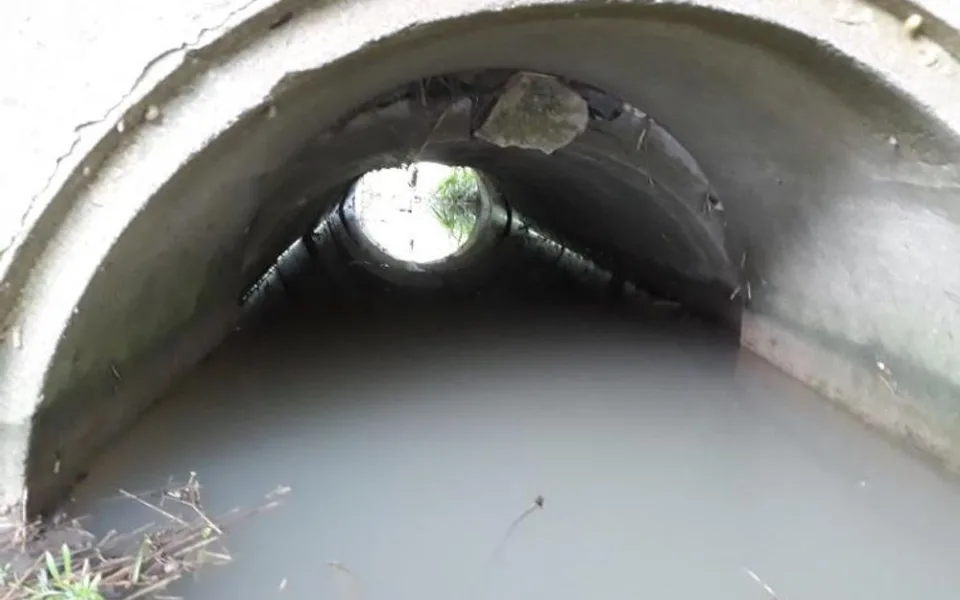 V Popovicích bude zdemolován starý propustek. Nahradí ho nový tunel